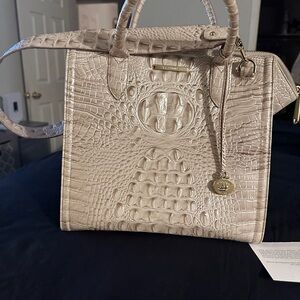 Elegant Cream Crocodile-Embossed Tote Bag